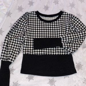 Houndstooth top w/ puff sleeves